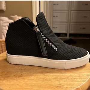 Steve Madden Women’s Wedge Sneakers 6.5